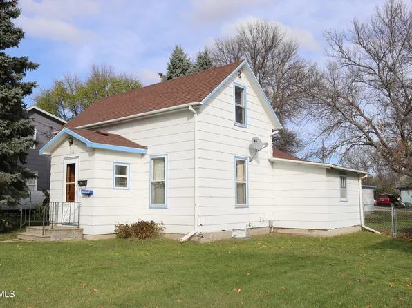 312 5th Ave NE, Valley City, ND 58072