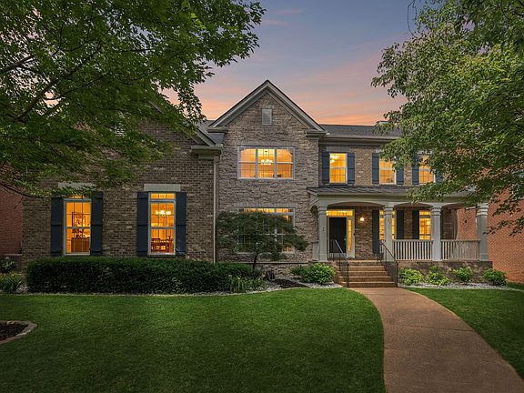 3rd image of 3053 Oxford Glen Dr