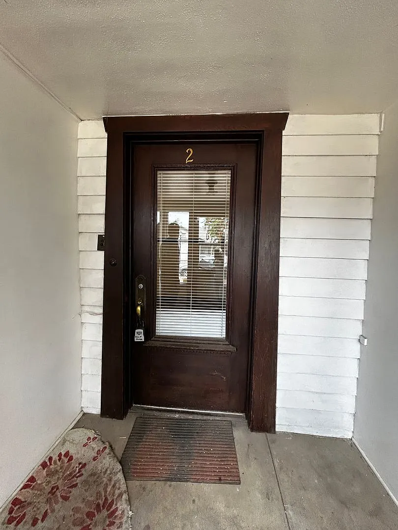 mp2726FifthSt — Photo 1