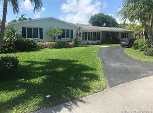 8280 SW 164th St, Palmetto Bay, FL 33157