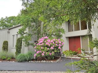 20 Jonathan Way, Cranston, RI 02920