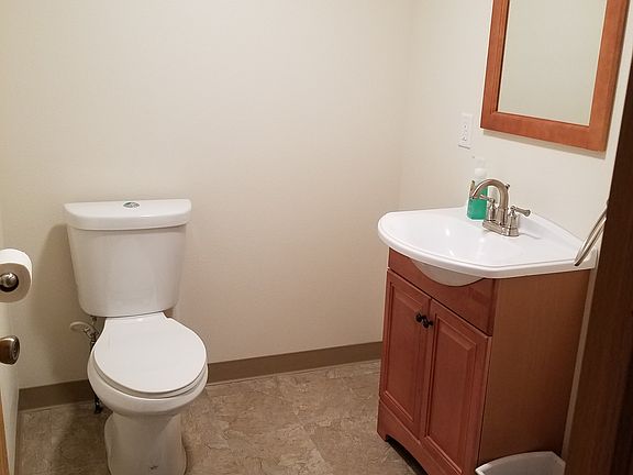 5th image of 1111 McIntosh St