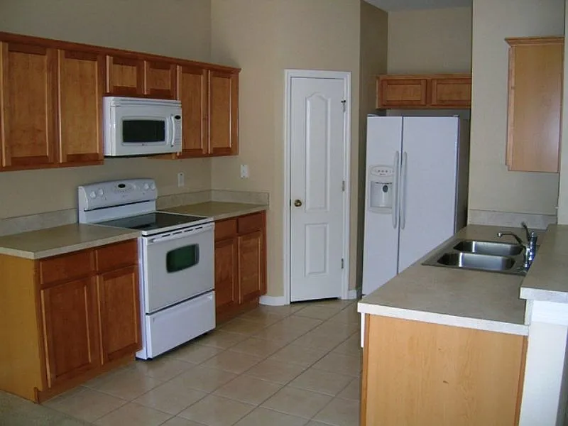3 bed, 2.5 bath, 1768 sqft, $1,850 — Photo 4