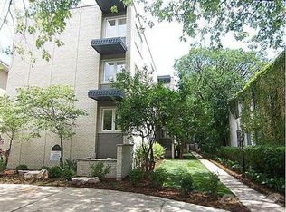 2151 Ridge Ave APT 2A, Evanston, IL 60201