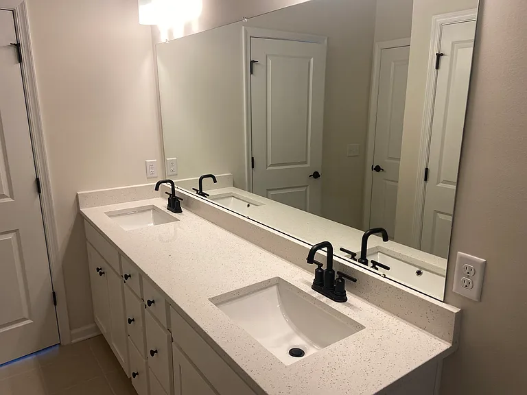 611 Parker Blvd — Photo 11