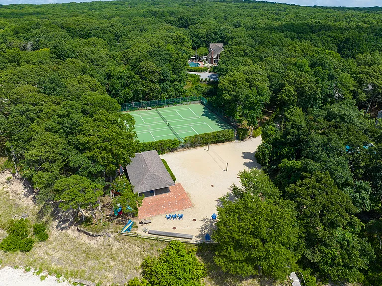 10 Crows Nest Cir — Photo 31