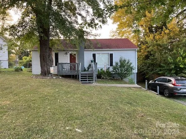 735 State St, Marion, NC 28752