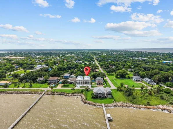 510 2nd St, San Leon, TX 77539