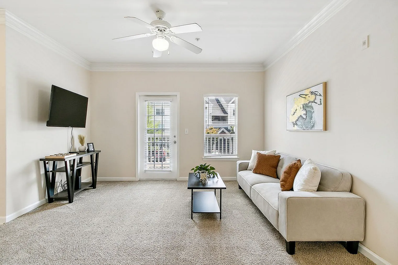 1 bed, 1.0 bath, 753 sqft, $2,805 — Photo 2