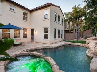 8 Dos Rios, Irvine, CA 92602