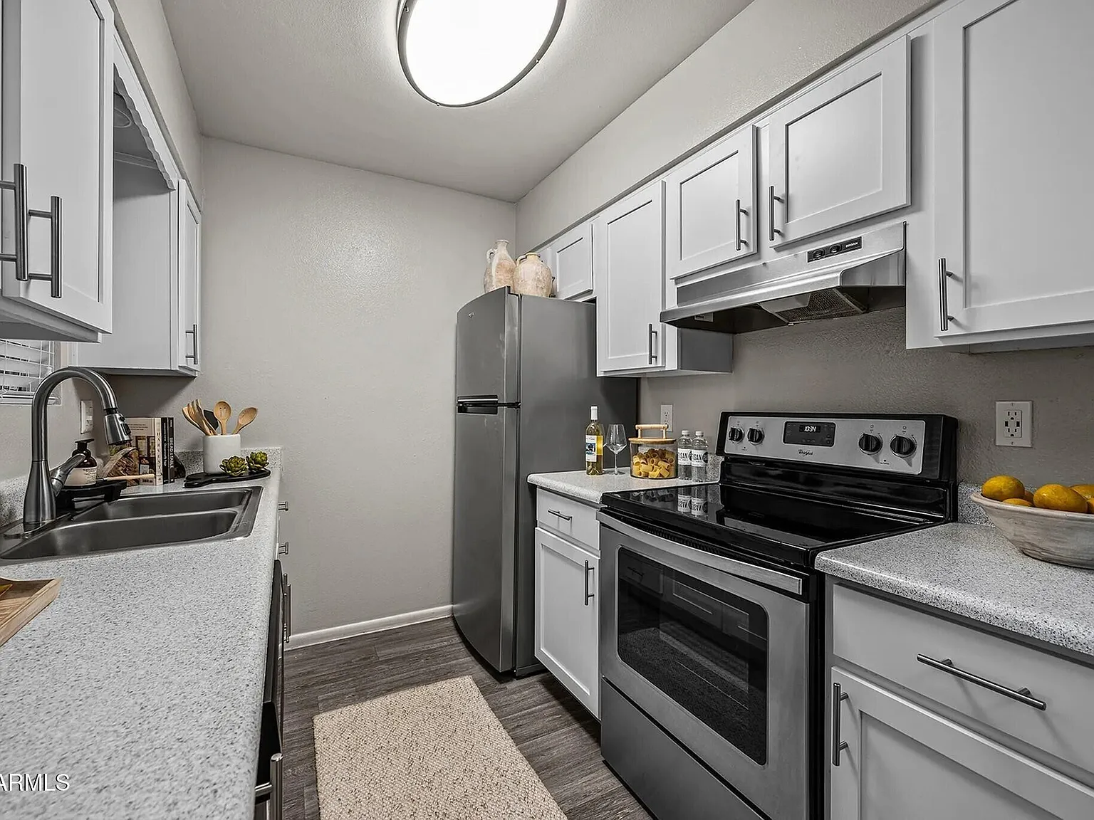 2 bed, 2.0 bath, 970 sqft, $1,255 — Photo 2
