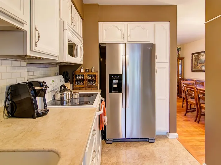 8589 Wicklow Ave — Photo 6