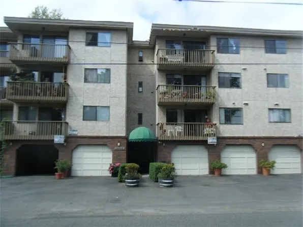 12035 32nd Ave NE APT 302, Seattle, WA 98125