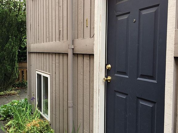 Individual exterior entry