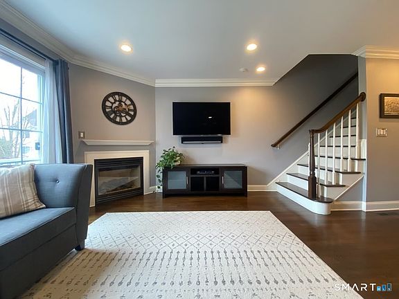 4th image of 12 Willard Rd Unit 3