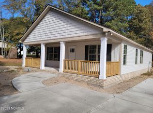 649 S Lincoln St, Coats, NC 27521