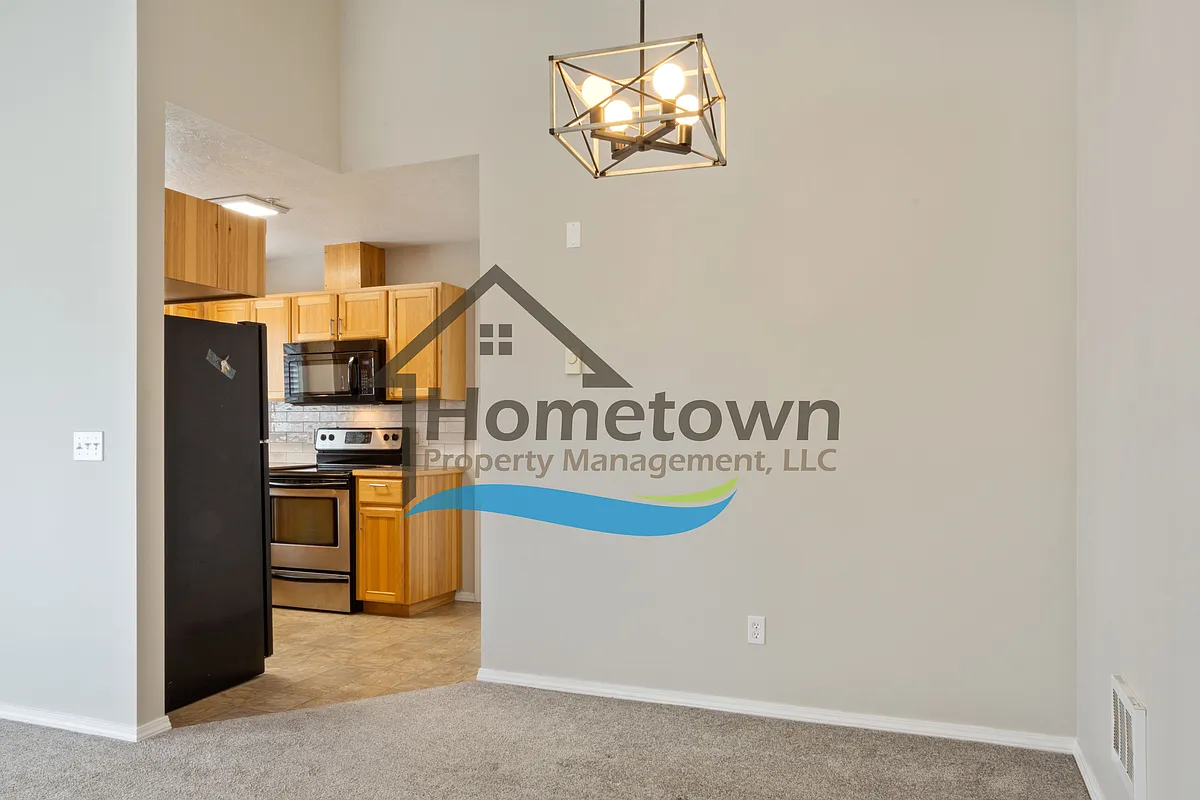 Building Photo - 723-1 E Whispering Pines Ln