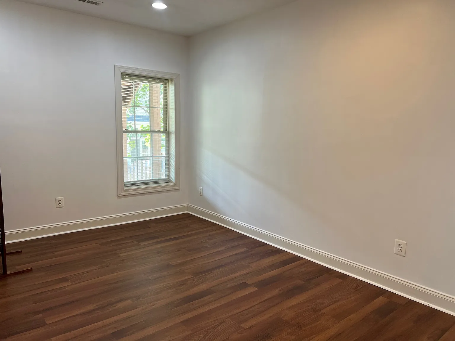 1 bed, 828 sqft, $1,650 — Photo 2