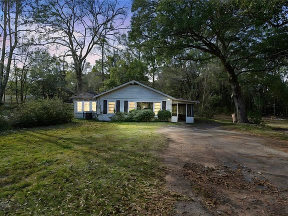 2nd image of 3128 Club House Rd