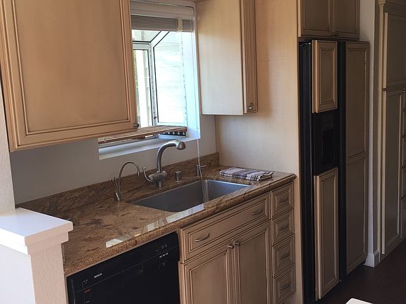 Spectacular, customer kitchen