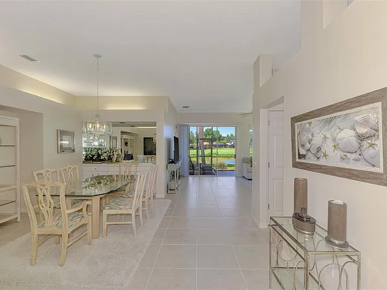 549 Fallbrook Dr — Photo 7