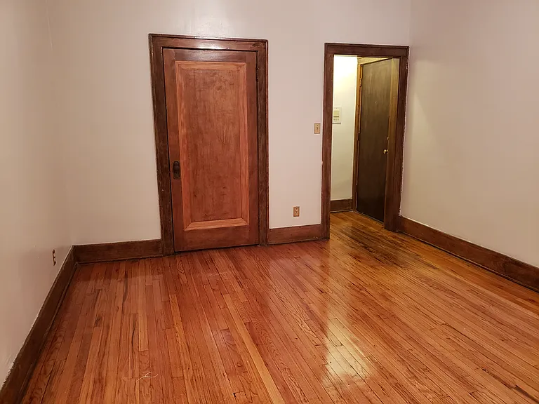 1615 W Canfield St #311 — Photo 6