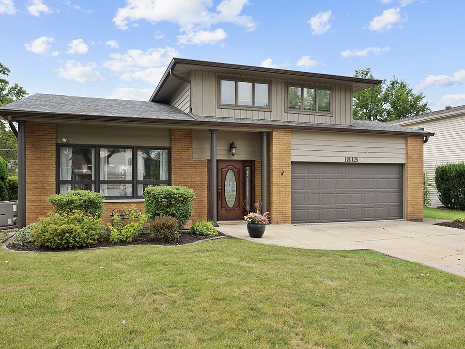 1st image of 1815 Azalea Ln