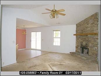 4th image of 70 Hill Top Dr