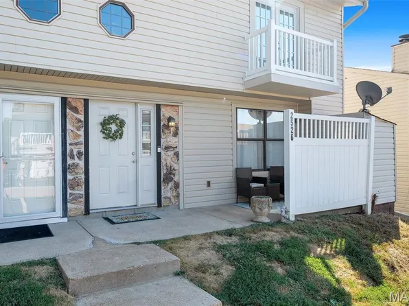 2526 Whitewater Ct, Fenton, MO 63026