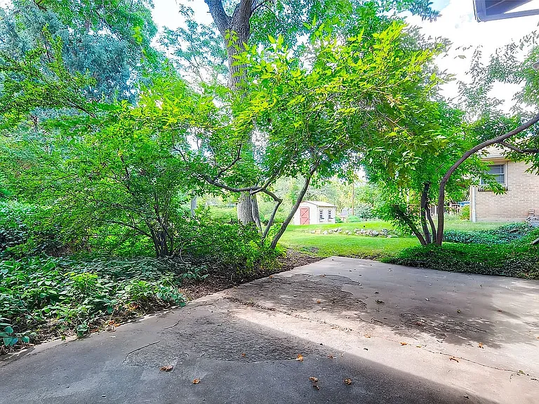 1375 Normandy Rd — Photo 12