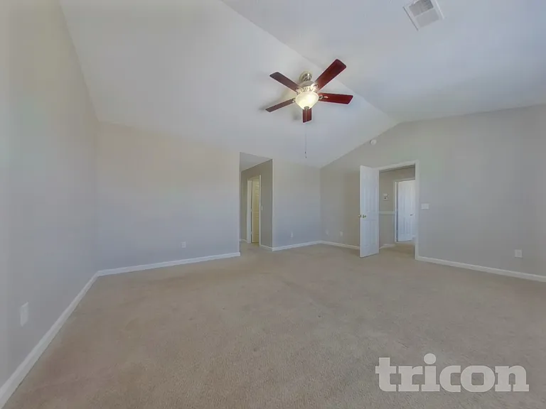 390 Fox Trot Dr — Photo 6