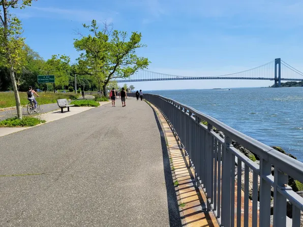 7101 Shore Road image 12 of 13