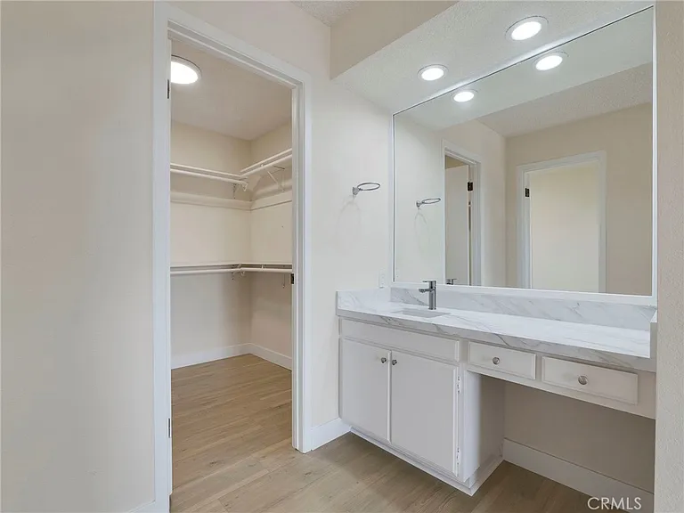 5214 Calatrana Dr — Photo 26