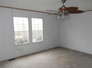 2438 Crestview Dr, Centerville, TN 37033