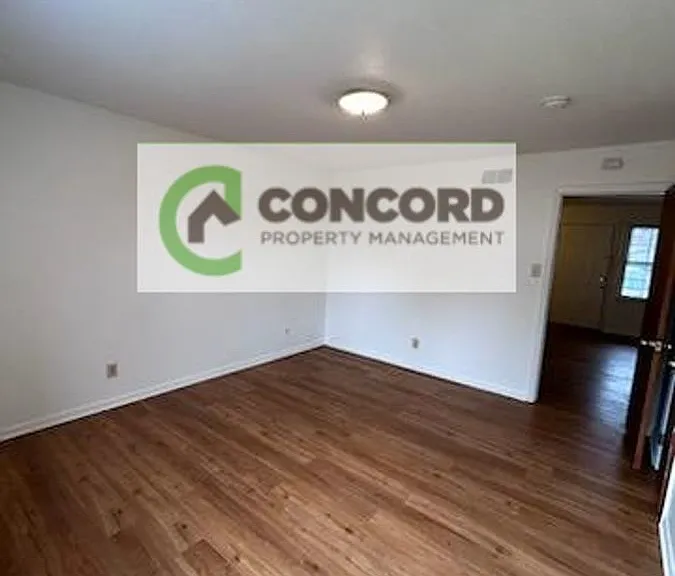 606 Fairmont St #B — Photo 6