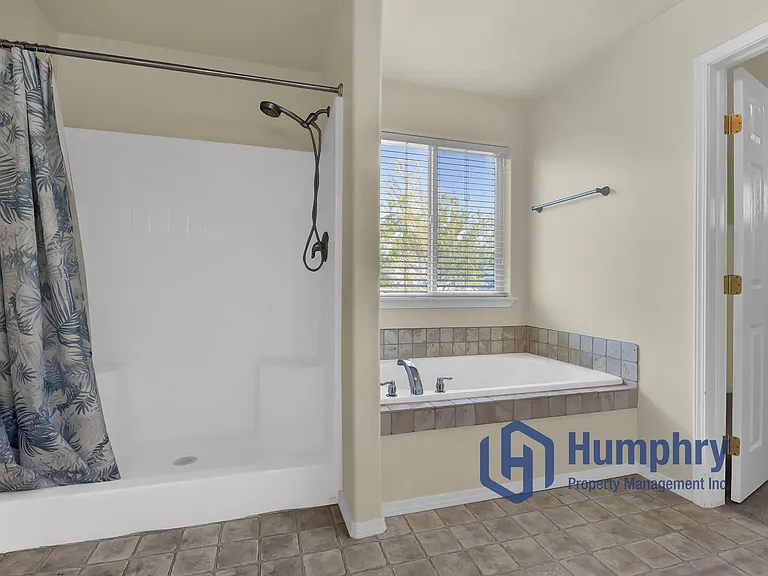 3956 E Granger Dr — Photo 28
