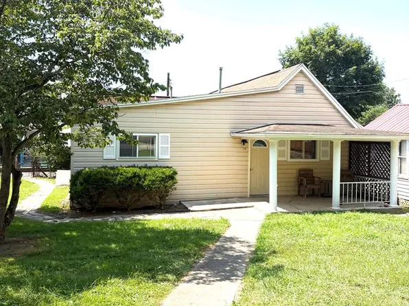 256 North Wells Street, Sistersville, WV 26175