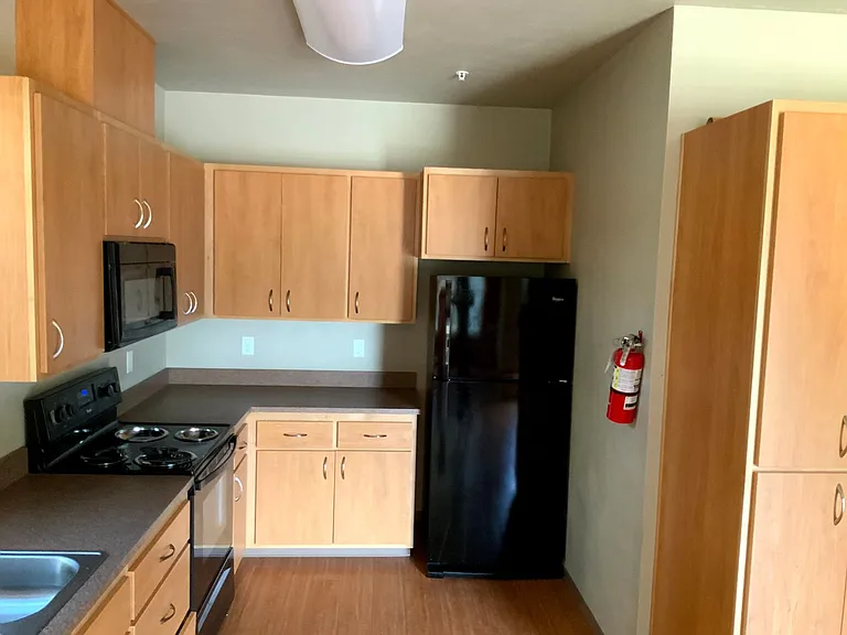 585 E 14th Ave #5 — Photo 6