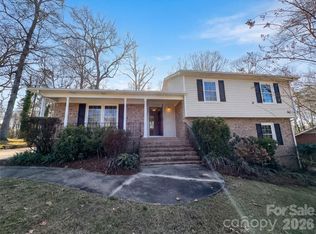 7700 Meadowdale Ln, Charlotte, NC 28212