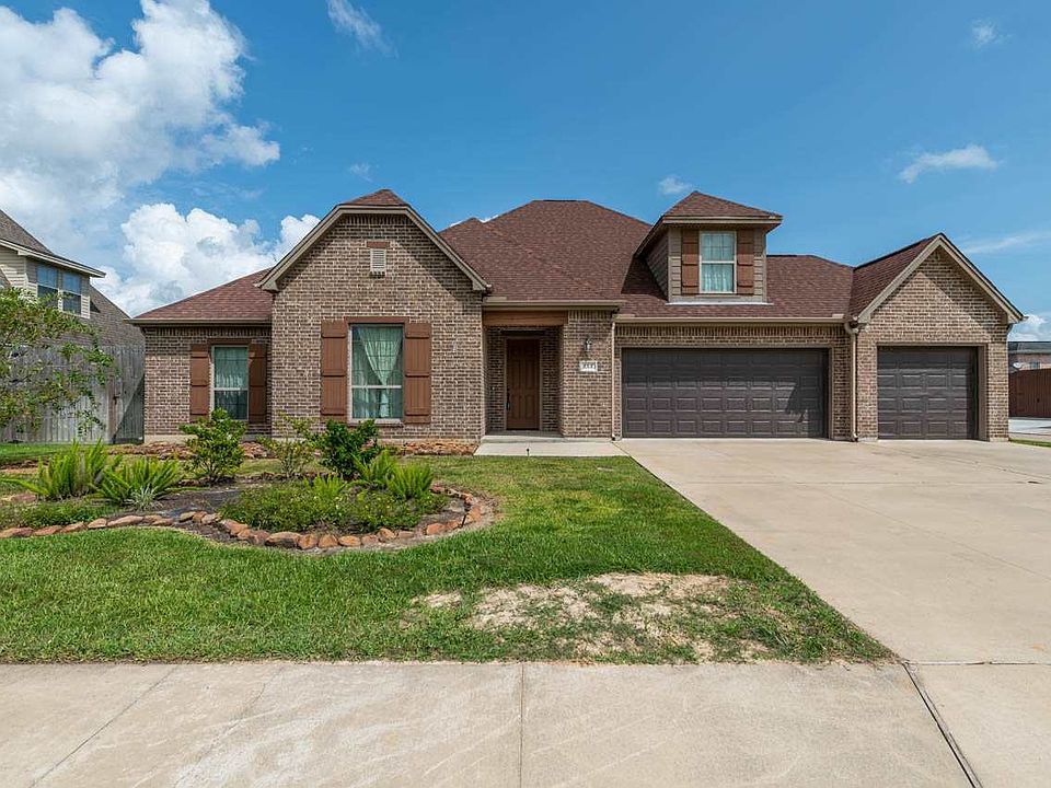 1st image of 114 King Palms Way