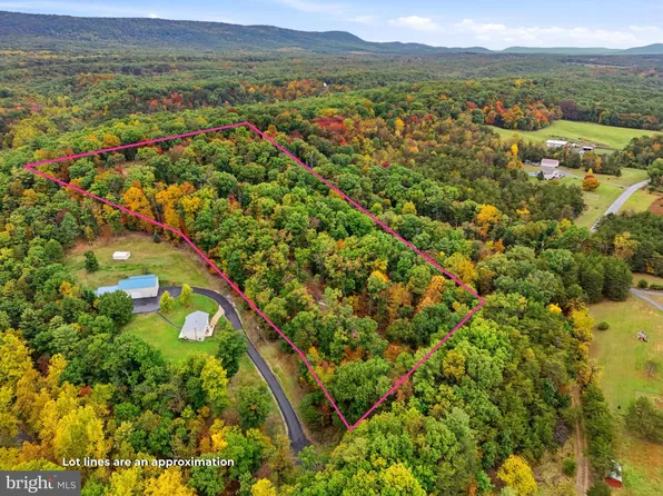 Dunham Dr, Hedgesville, WV 25427