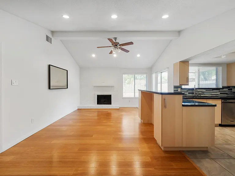 1223 Bramblebury Dr — Photo 9