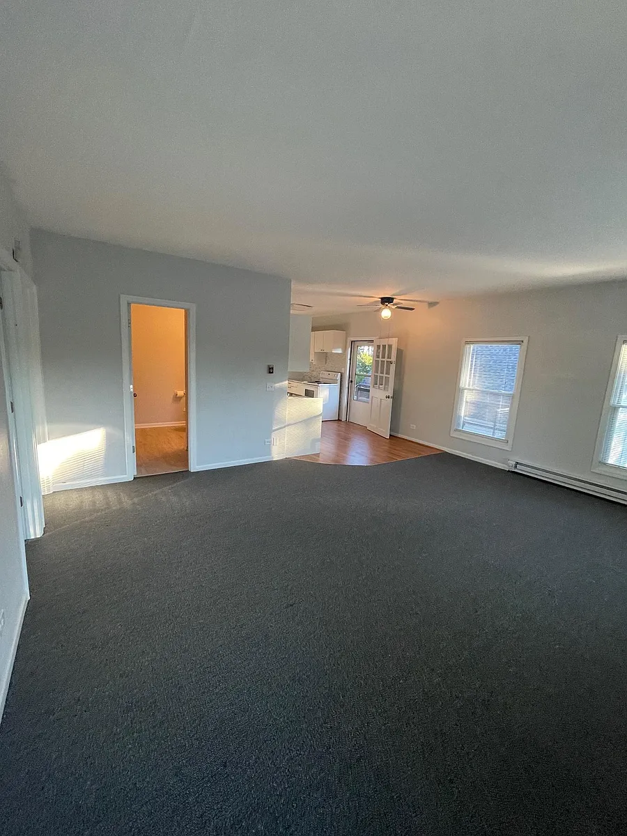 Building Photo - 215 Waukegan Rd #2