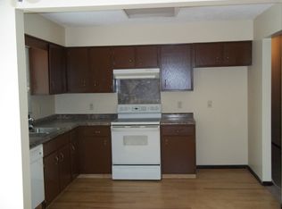 2214 N 141st St, Omaha, NE 68164