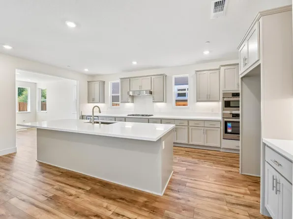 2350 Briar Meadow Cir, Auburn, CA 95603
