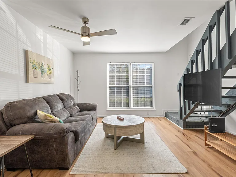 2494 Etiwan Ave #C12 — Photo 5