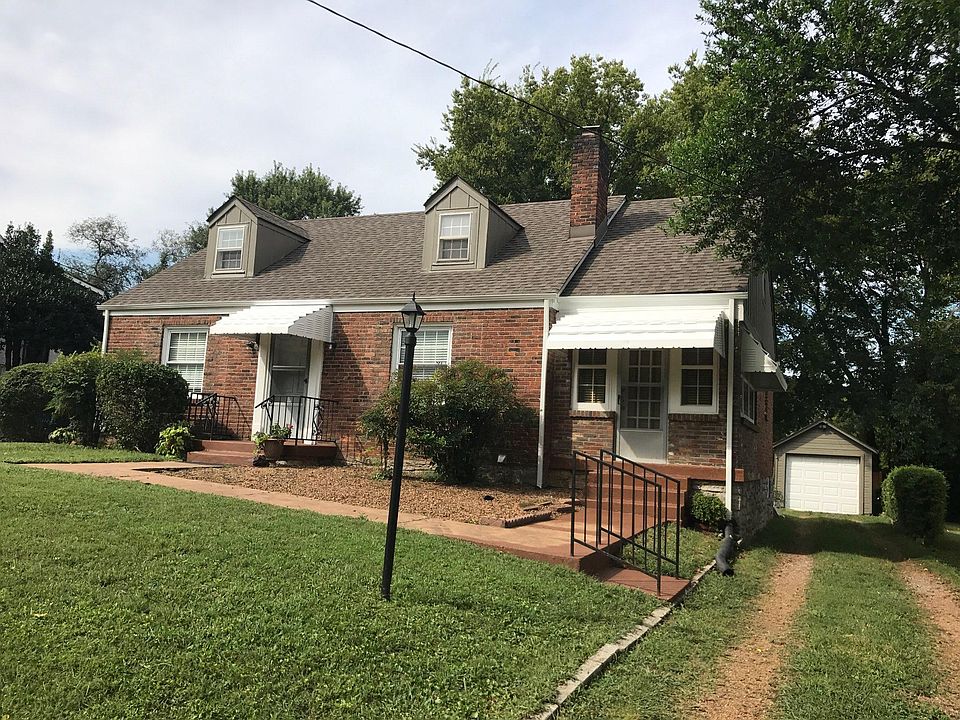1305 Plymouth & Garage