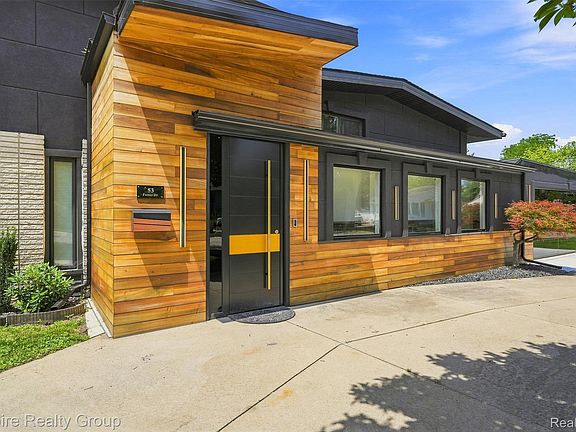 3rd image of 53 Potter Dr