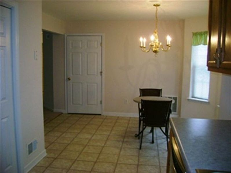 4th image of 107 MORNING GLORY Way