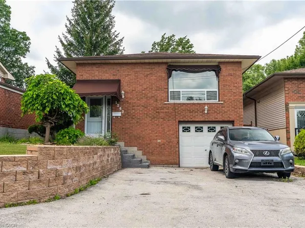 1262 Upper Gage Ave, Hamilton, ON L8W 1E4